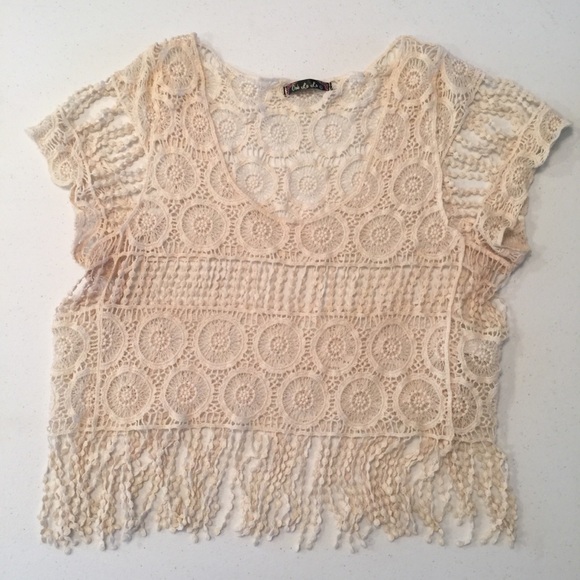 🎉4 for $20 Ooh la la crochet lace fringed top - Picture 1 of 6